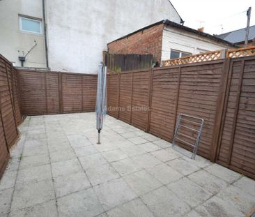 4 bedroom terraced house to rent - Photo 2