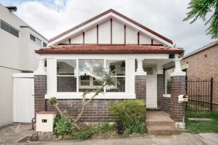 Two bedroom home with versatile rear studio - Photo 5