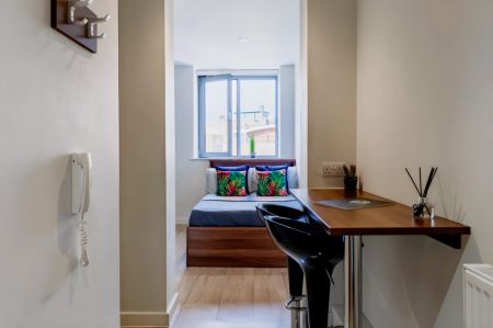 Standard Studio - Photo 4