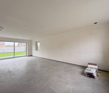Nieuwbouwwoning met drie slaapkamers + carport - Photo 2