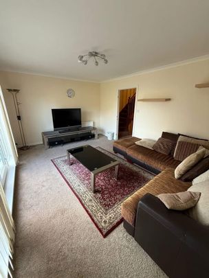 4 Bed Terraced House, Frater Place, AB24 - Photo 1