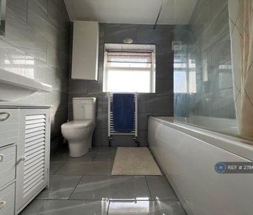 3 bedroom terraced house to rent - Photo 6