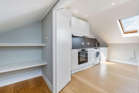 Studio to rent - Photo 2