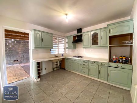 Location Maison 4 pièces 100m² BOIS DE NEFLES ST PAUL 97411 - Photo 2