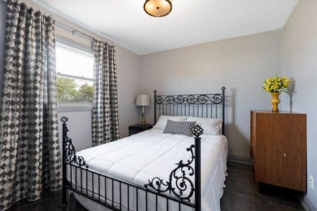 For Lease - 43 Floribunda Crescent, Brampton, Ontario - Photo 2