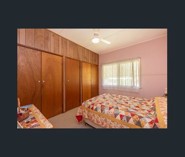 Country Lifestyle with City Convenience – Over 3 Acres on the Edge ... - Photo 2