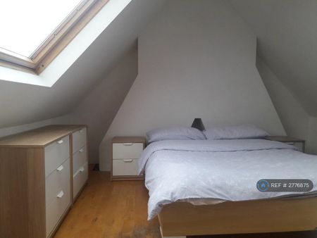 3 bedroom terraced house to rent - Photo 3