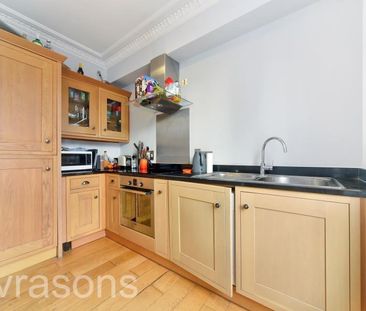 2 bedroom flat to rent - Photo 2