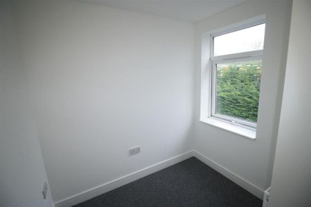 2 bedroom maisonette to rent - Photo 4