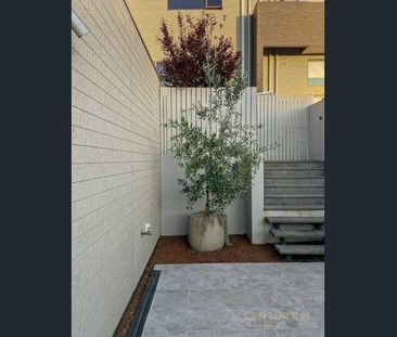 19 Huntington Street, Gledswood Hills, NSW 2557 - Photo 6