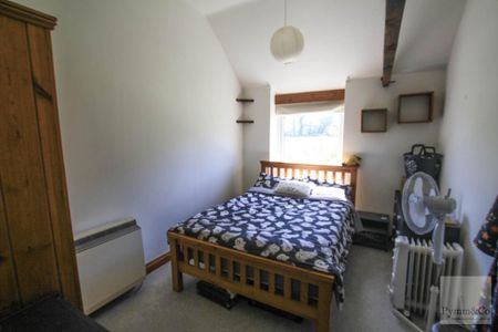 2 bedroom semi-detached house to rent - Photo 3