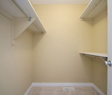 For Lease - 464 Brettonwood Ridge, Kanata, Ontario - Photo 1