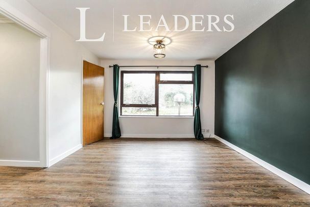 2 bedroom bungalow to rent - Photo 1