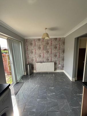 2 bedroom house to rent - Photo 1