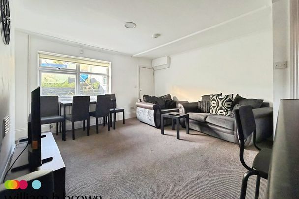 Albert Street - Photo 1