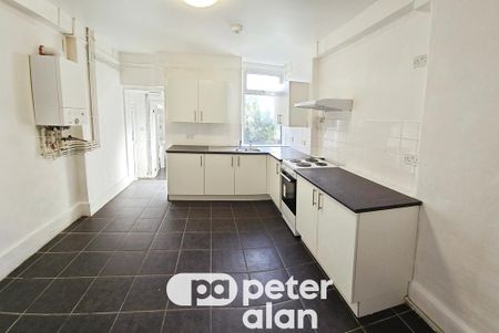 3 bedroom property to rent - Photo 3