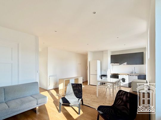 Location Appartement 2 pièces 55m² LYON 6ème - Photo 1