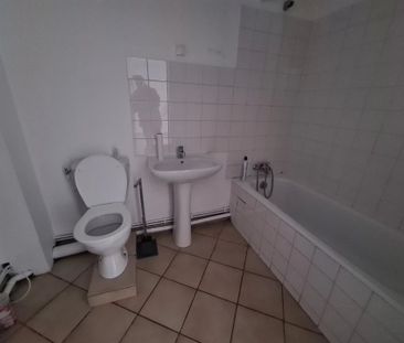 Location Appartement 2 pièces 47m² BOULOGNE SUR MER 62200 - Photo 2