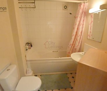 4 Bedroom Flat - Photo 2