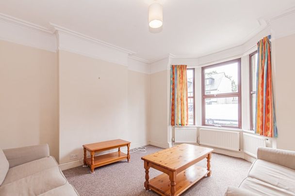 Cowley Road, East Oxford - Photo 1