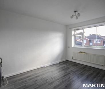 2 bedroom detached bungalow to rent - Photo 2