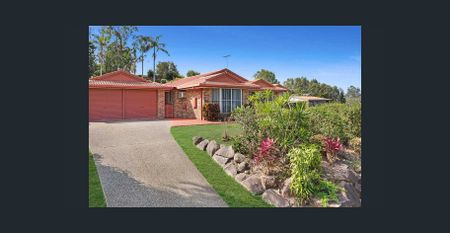 Spacious Family Home- 4 Bedrooms - Photo 2