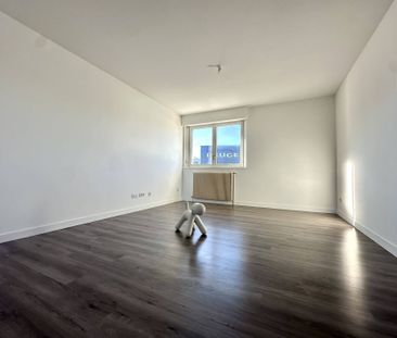 Appartement 5 pièces - - Photo 2