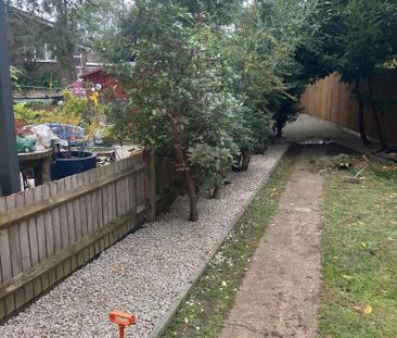 3 bedroom ground floor maisonette to rent - Photo 5