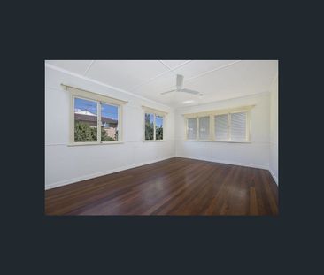 Charming Post War Home - Photo 1