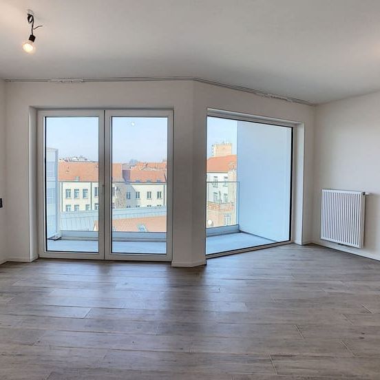 Appartement te huur - Photo 1