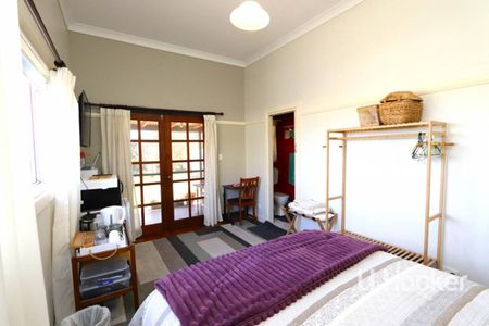 Furnished Studio Near CBD - Photo 3