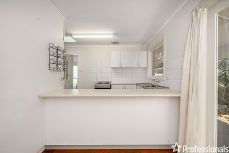 6 Leo Place, Rockingham WA 6168 - Photo 4