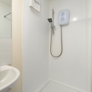 Studio Flat, Denzil Avenue, SO14 - Photo 3