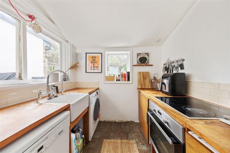 Hervey Park Road , E17 6LJ - Photo 5