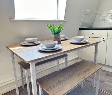 2 Bed Flat, St. James's Street, BN2 - Photo 6