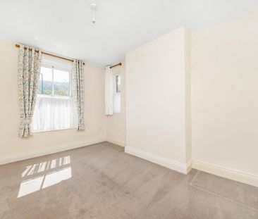 3 bedroom House To Let - Photo 5
