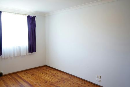 5 Bedroom Family Home! - Photo 4