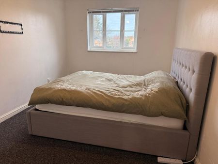 2 bedroom flat to rent - Photo 5