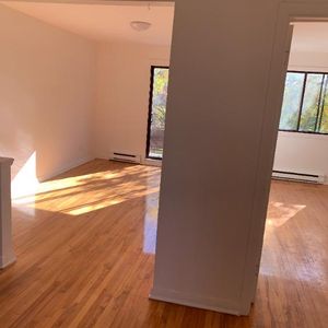 🏡 Grand 4 ½ lumineux à louer – 9305, 24e Avenue (3e étage) – 1 200 $/mois - Photo 2