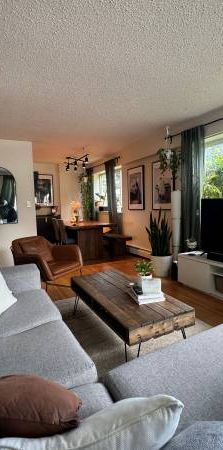 Kitsilano, 2 Bed,1 Bath, Garden Level, Hardwood Flrs - Photo 1