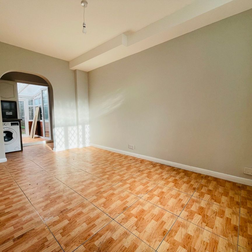 Derinton Road, Tooting Bec - Photo 1