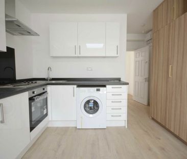 Watford Way, NW4, London - Photo 5