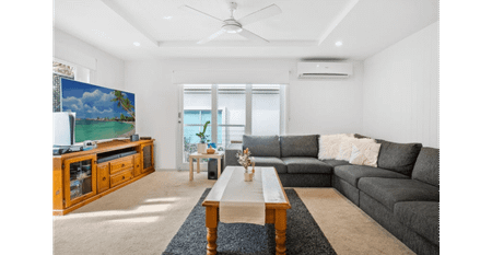 LUXURY COASTAL 3-BEDROOM PLUS STUDY HOME WITH PRIVATE POOL (PARTIALLY FURNISHED) — METRES TO THE BEACH - Photo 3