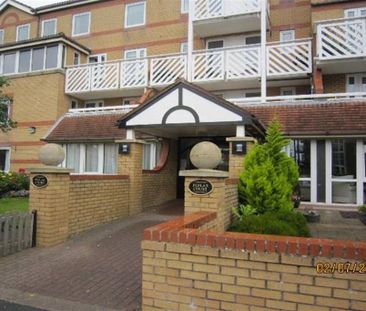 1 bedroom retirement property to rent - Photo 5