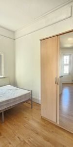 1 Bed Flat, Madeley Road, W5 - Photo 3