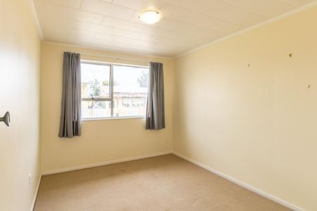 2 Bedrooms unit close to town - Photo 3