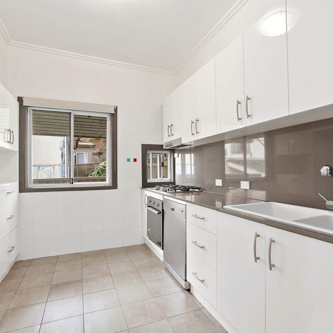 Bright and Spacious Duplex (COPYWRITING IS FROM 9 MOORILLA) - Photo 1