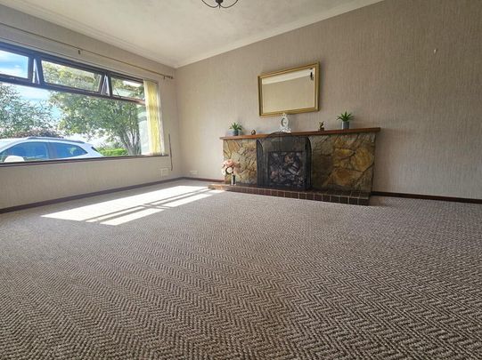 37 Taylorstown Hill, Antrim, BT41 3RL - Photo 1
