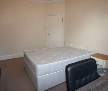 5 bedroom semi-detached house to rent - Photo 6