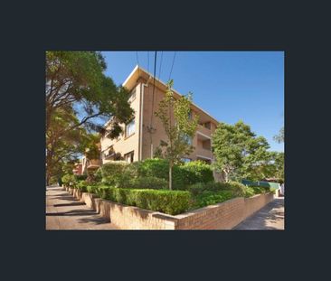 Well Presented Two Bedroom Apartment with Lock up Garage - Photo 3